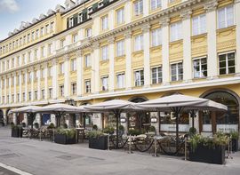 © Dallmayr Hausfassade der Dallmayr Kaffeerösterei in München.